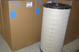 PC200-8 air filter